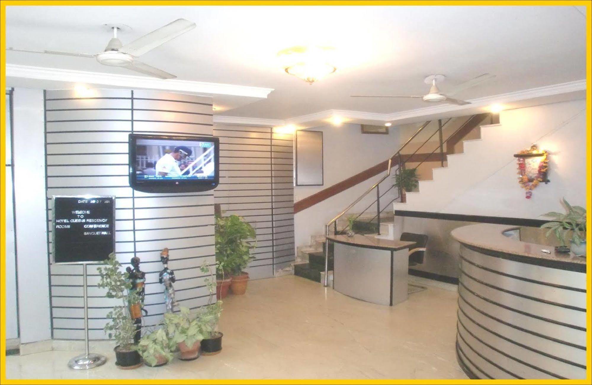 Hotel Queens Residency Gurgaon Ngoại thất bức ảnh
