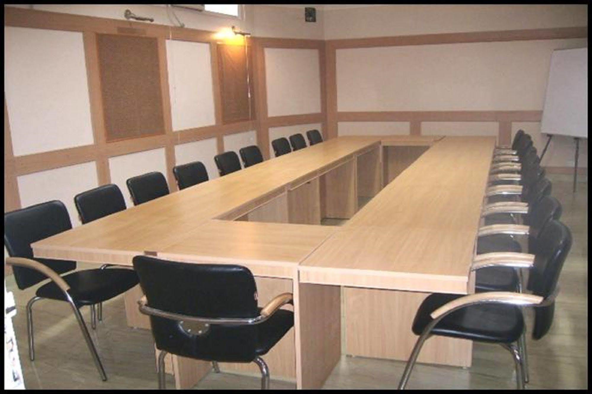 Hotel Queens Residency Gurgaon Ngoại thất bức ảnh